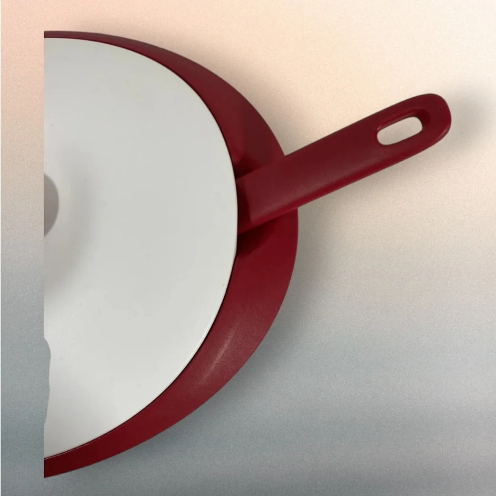 🆕️Tupperware Essentials Oval Serving Bowl & Spoon Red & White 7.5 Cup